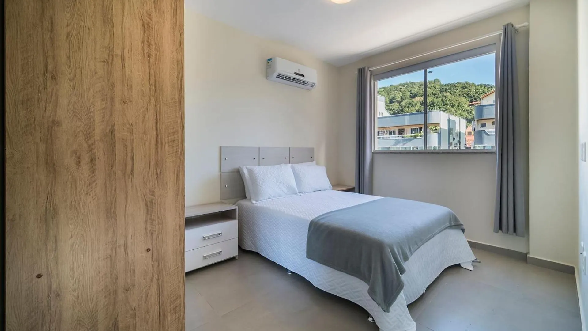 Torre Aguas De Marco Apartment Bombinhas 0*,  Brazil